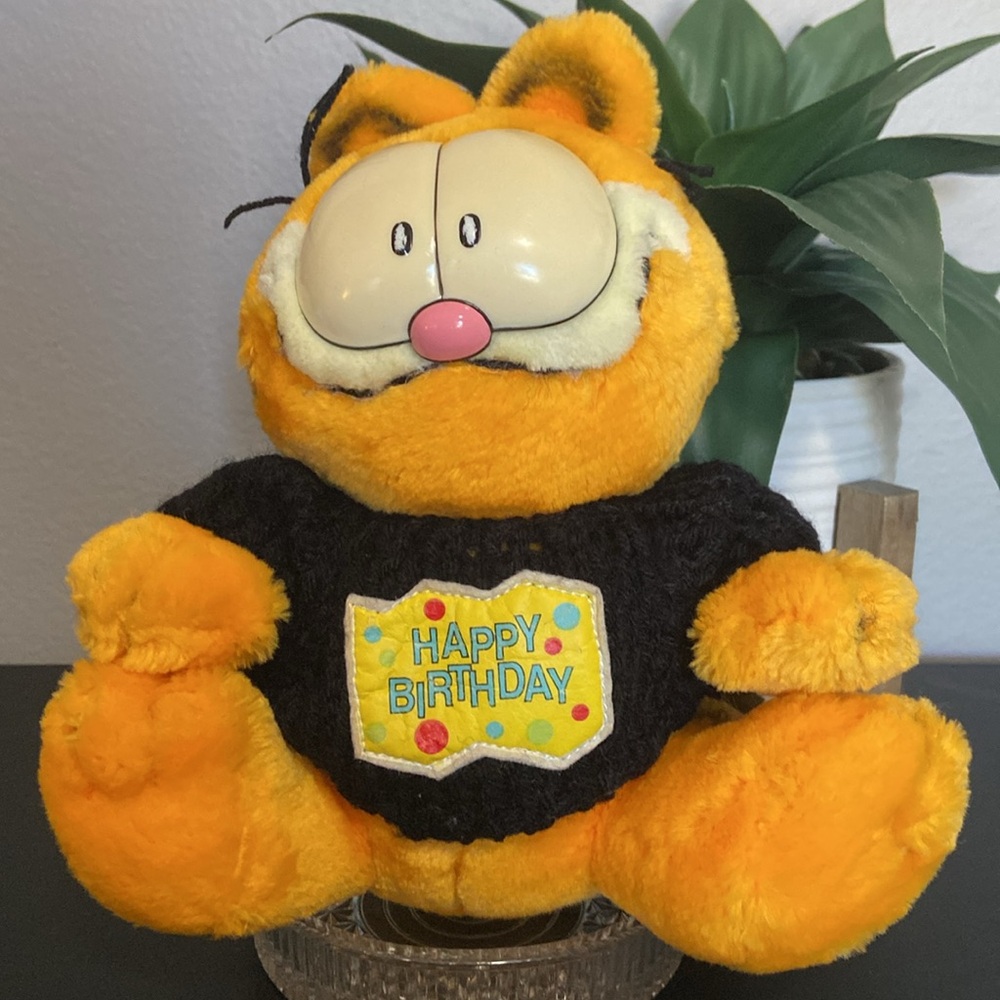 Vintage Garfield Happy Birthday Plush Toy - Orange and Black - Picture 13 of 16